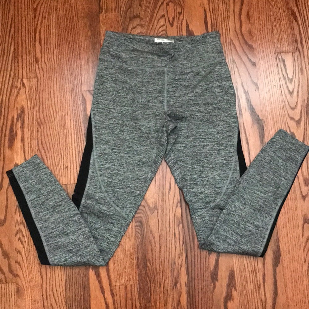 Forever 21 Workout Leggings S Gray Black Yoga Pants Workout